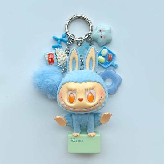 Show Off Labubu (Pop Mart, Lazy Yoga)