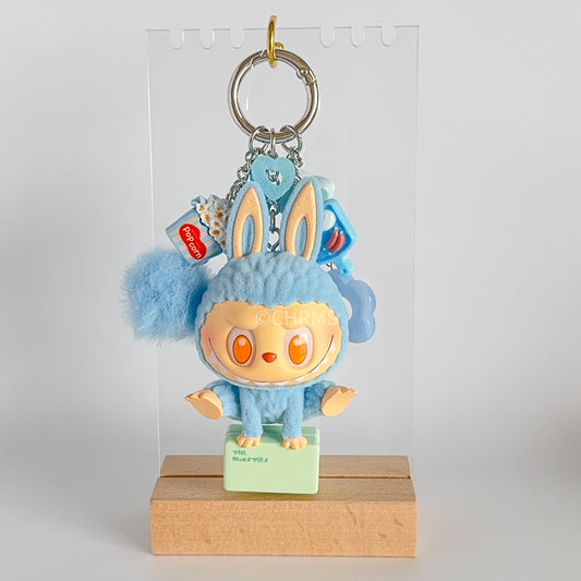 Show Off Labubu (Pop Mart, Lazy Yoga)